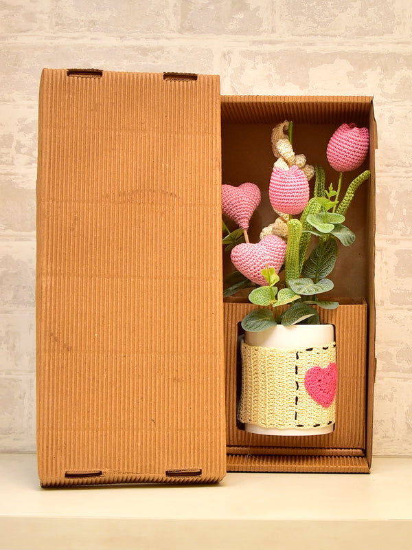 Heartfelt Beauty: Crochet Heart & Tulip Mug Bouquet