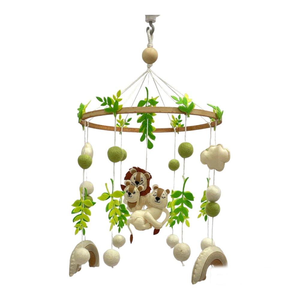 Lion’s Crown Family - Cot / Crib Mobile