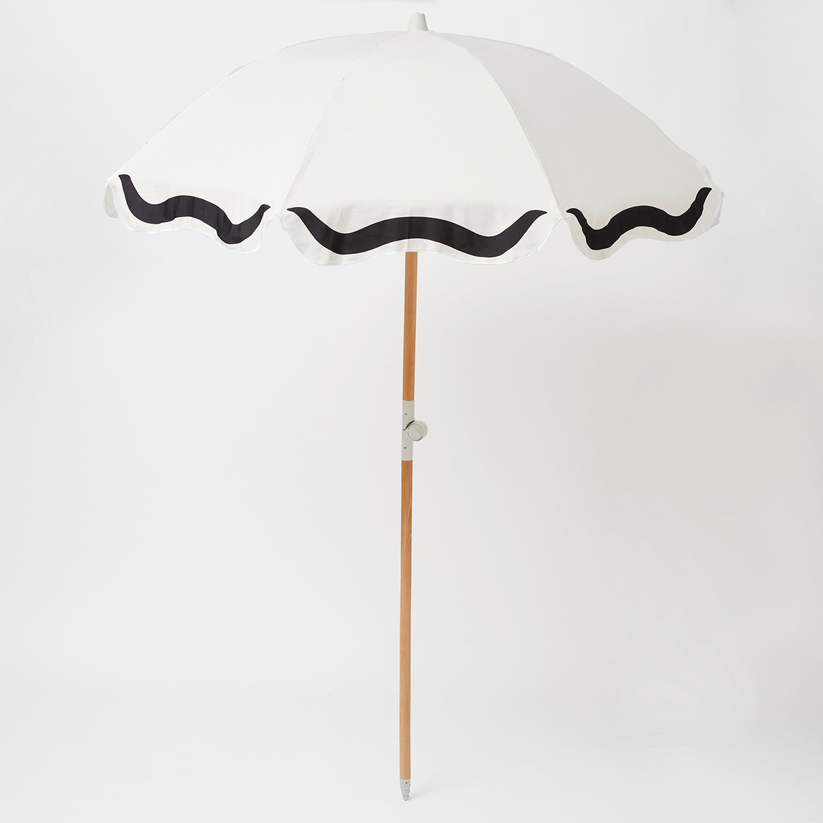 Luxe Beach Umbrella Casa Marbella Vintage Black - Totdot