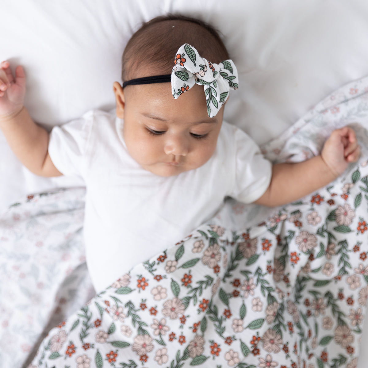 Leafy Lazy Swaddle + Bow - Totdot