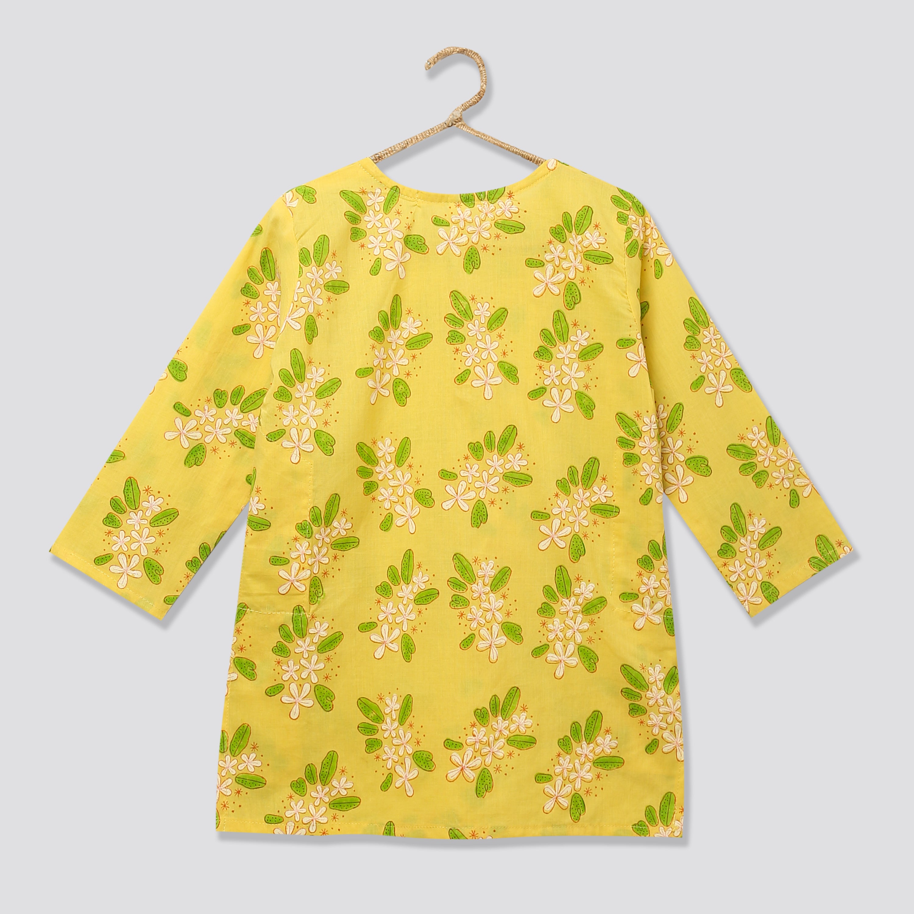 A Bunch of Frangipani' - Kurta - Totdot