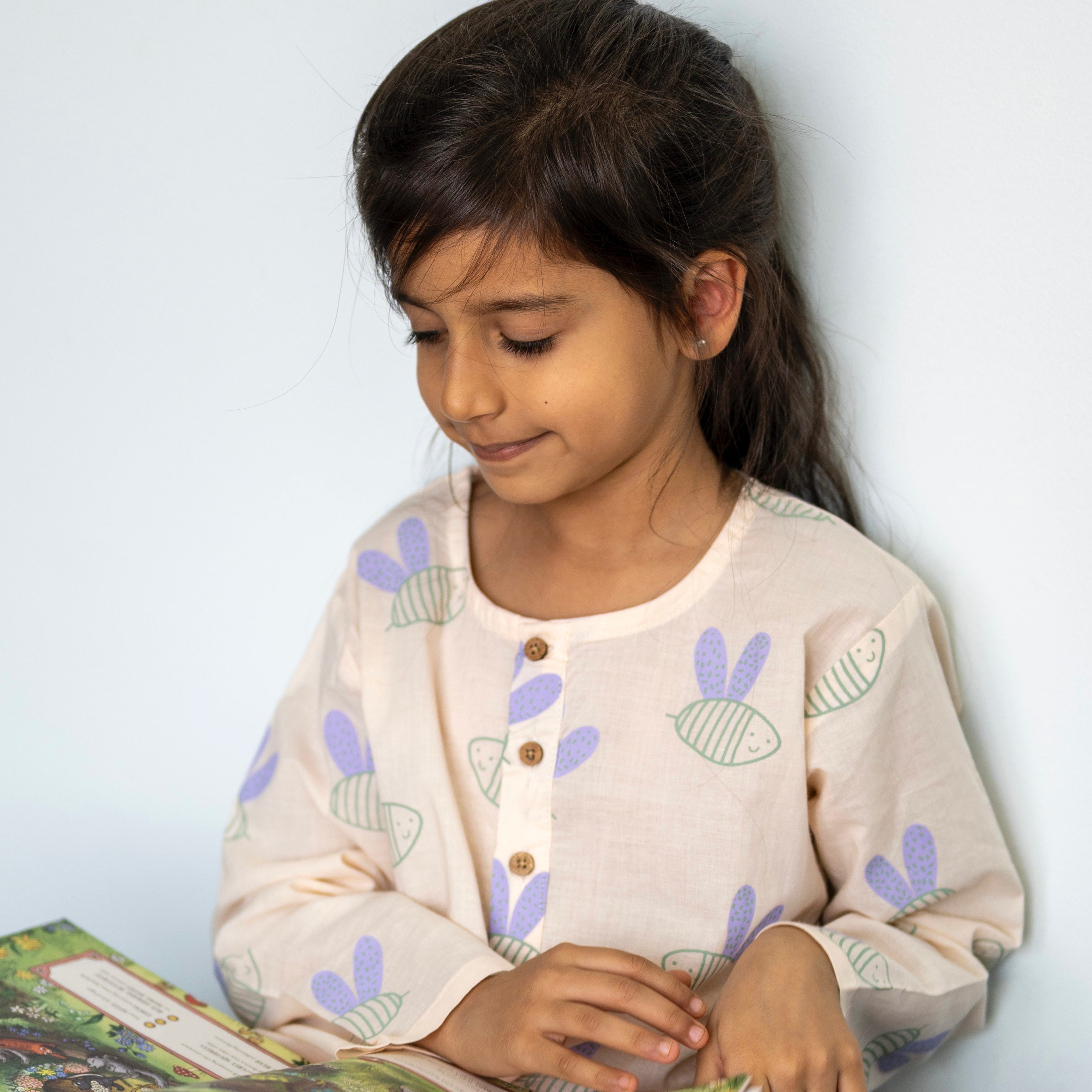 A Swarm OF Bees' Kurta Pyjama Set