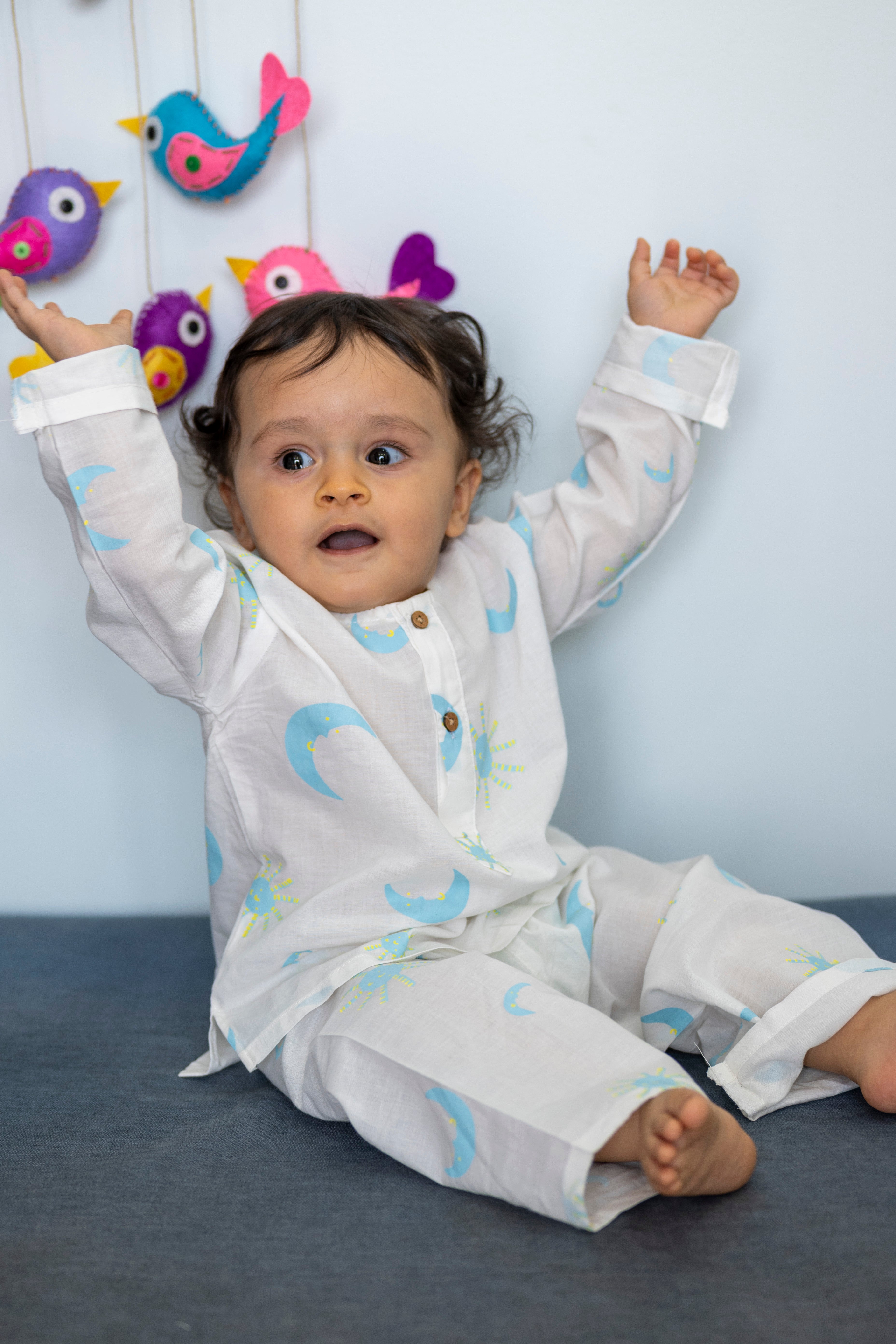 Sun and Moon' Kurta Pyjama Set
