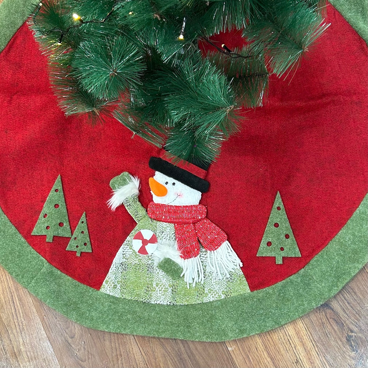 Snowman’s Winter Wrap - 42" Tree Skirt