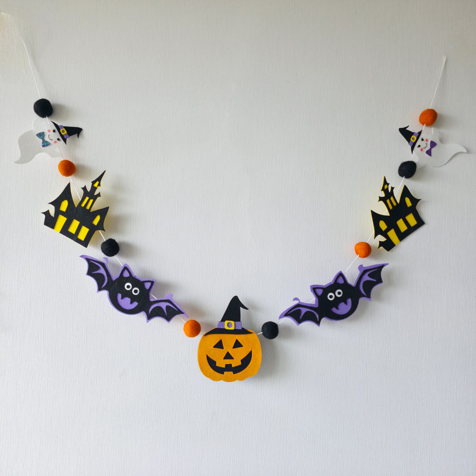 Happy Halloween Bunting – Haunted Castle