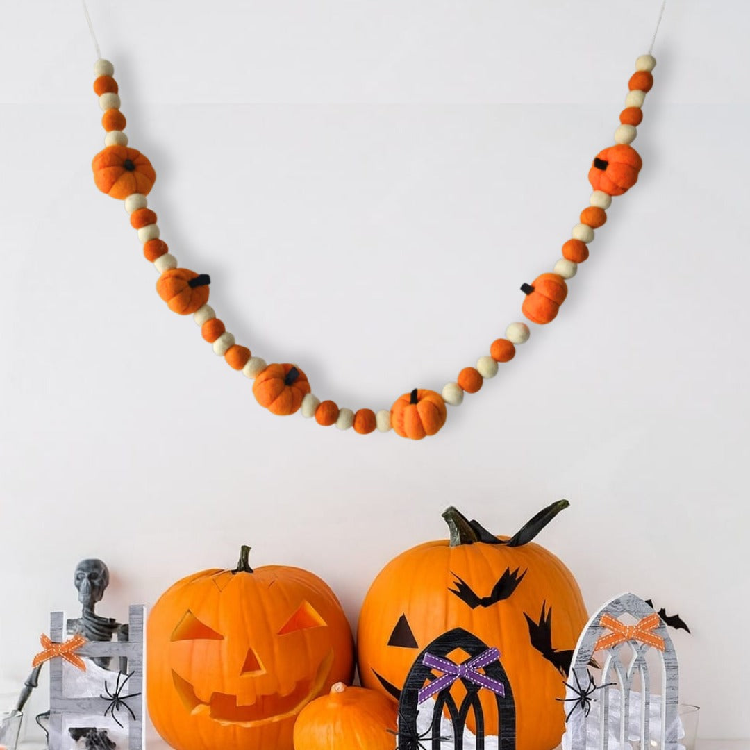 Pumpkin Pompom Bunting – Autumn Glow