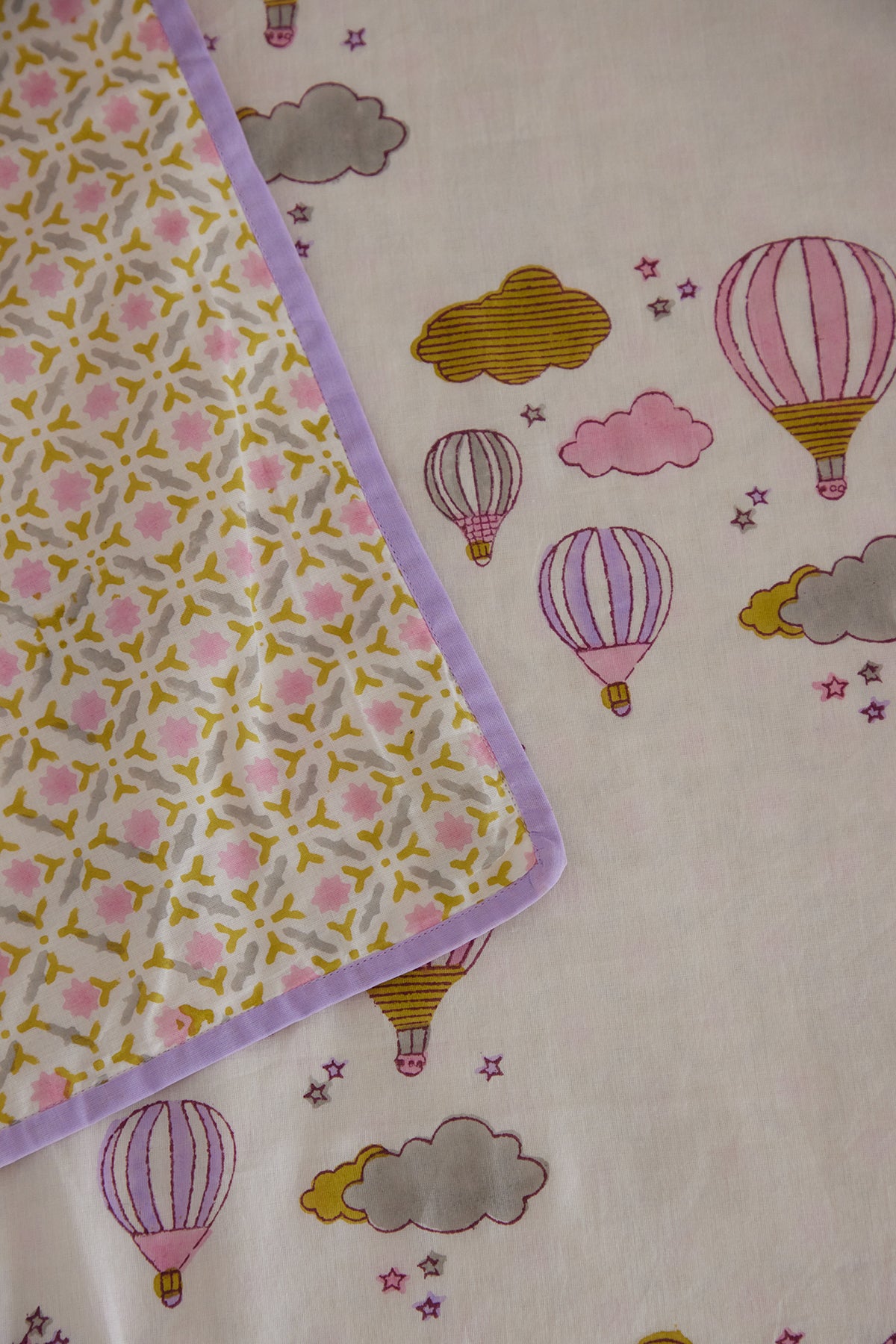 Lilac Hot Air Balloon Baby Dohar - Totdot