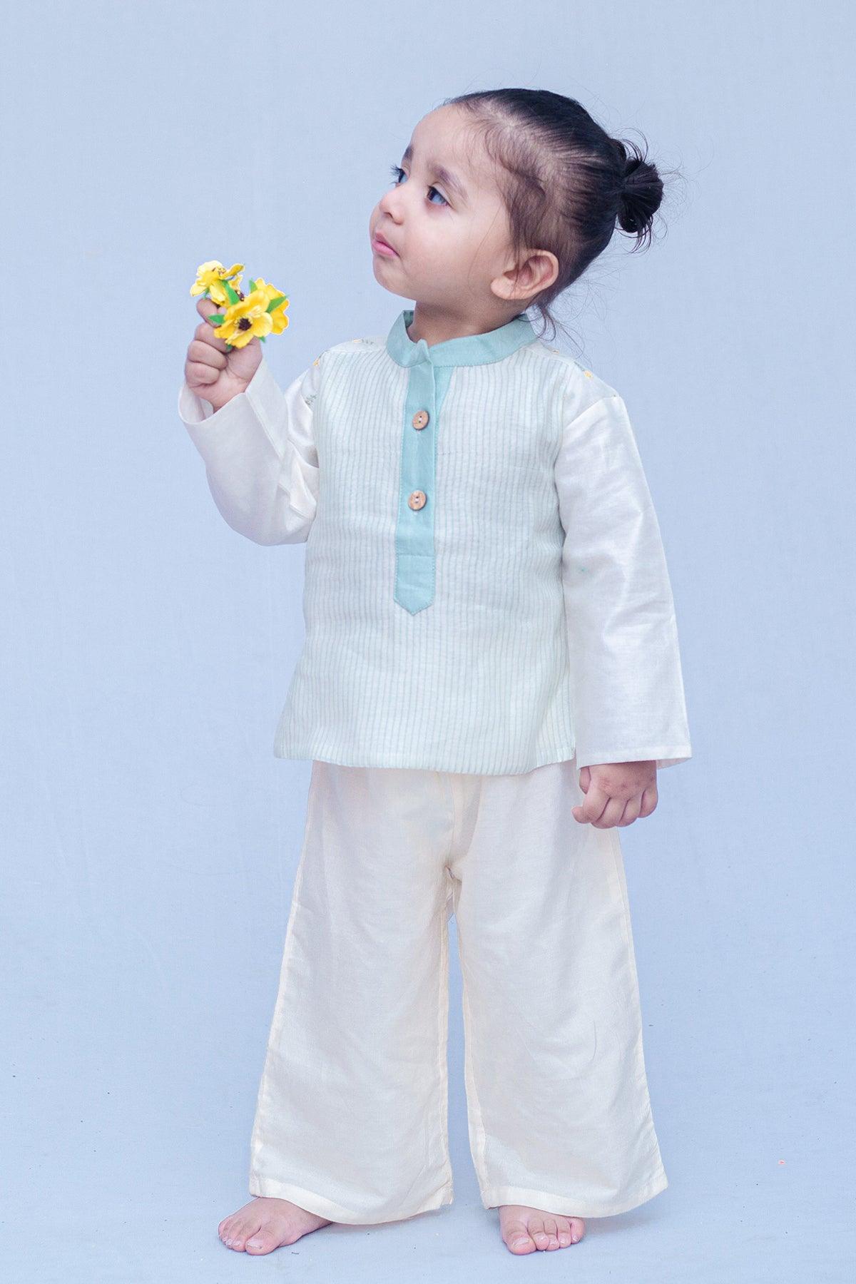 Boys Chanderi Stripes Short Kurta - Green & Offwhite - Totdot