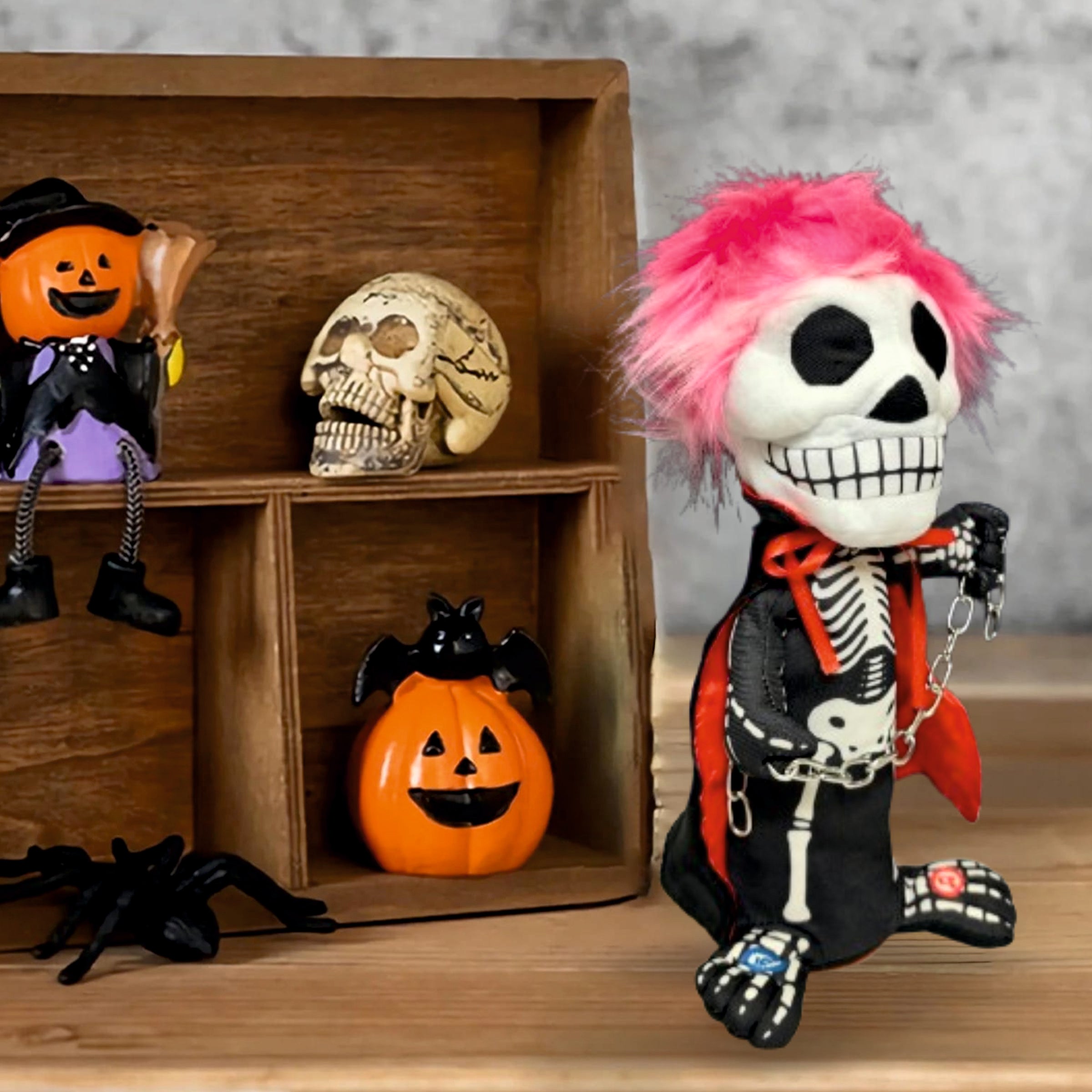 Animated Skeleton Rockstar – Chainsaw Punk
