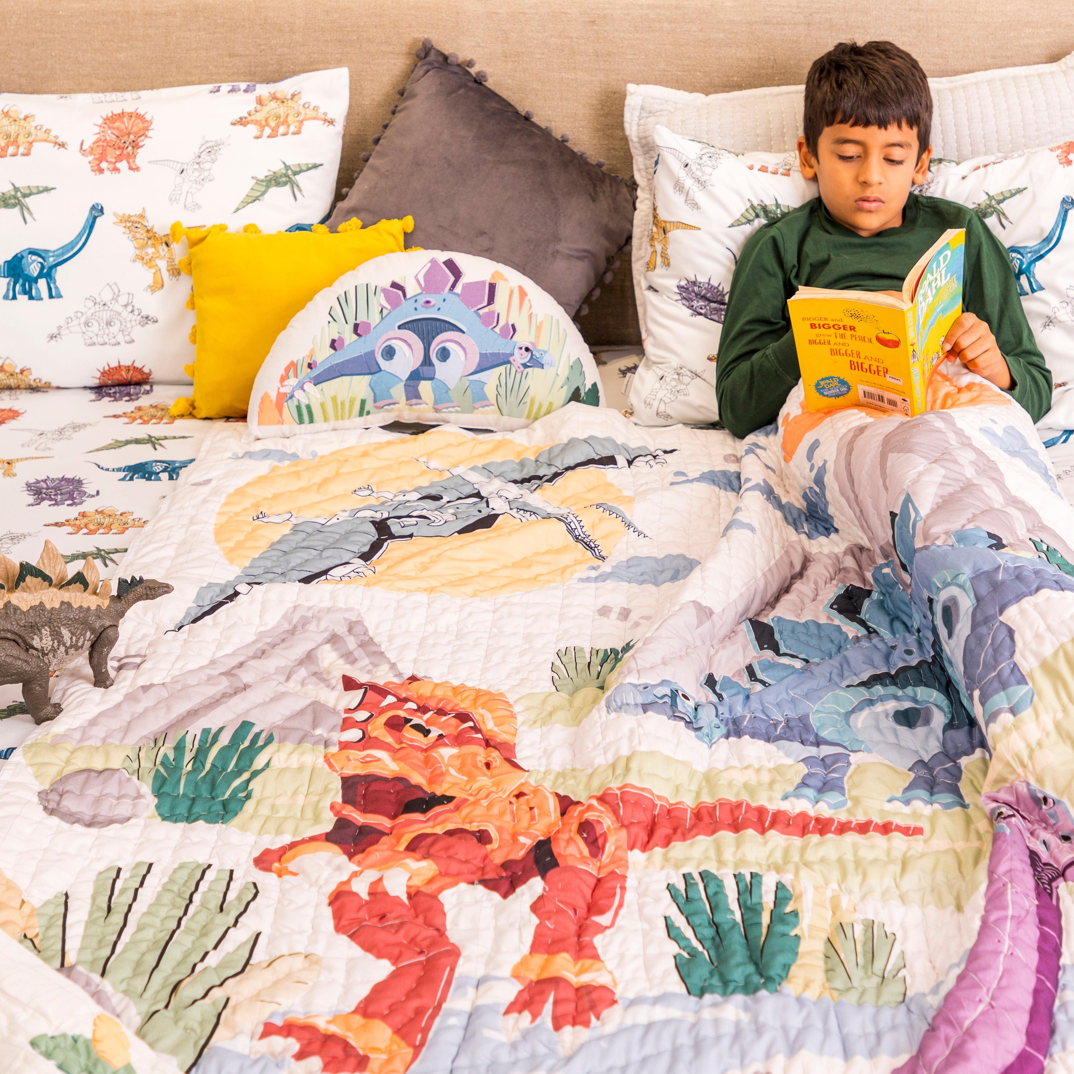 Dino Goes To School quilt - Totdot