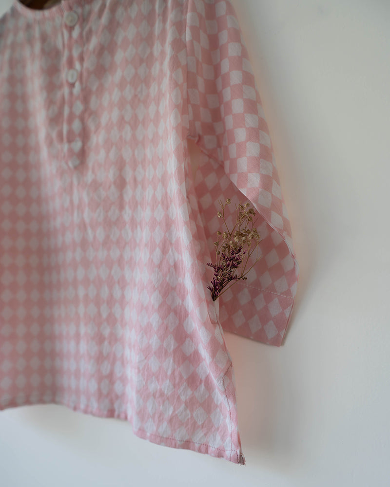 Sleepover party kids unisex kurta in blush pink rhombus - Totdot