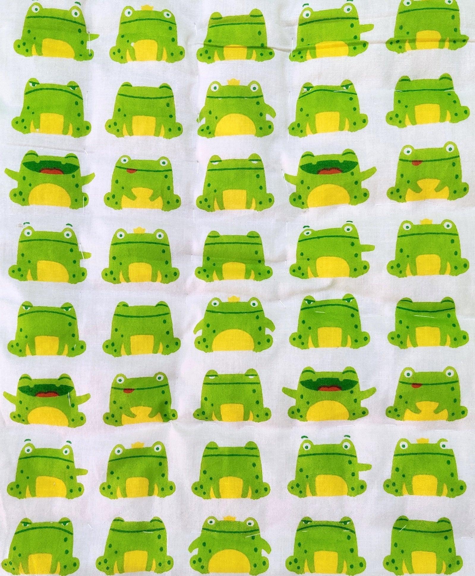 Frog - Reversible Quilt - Totdot