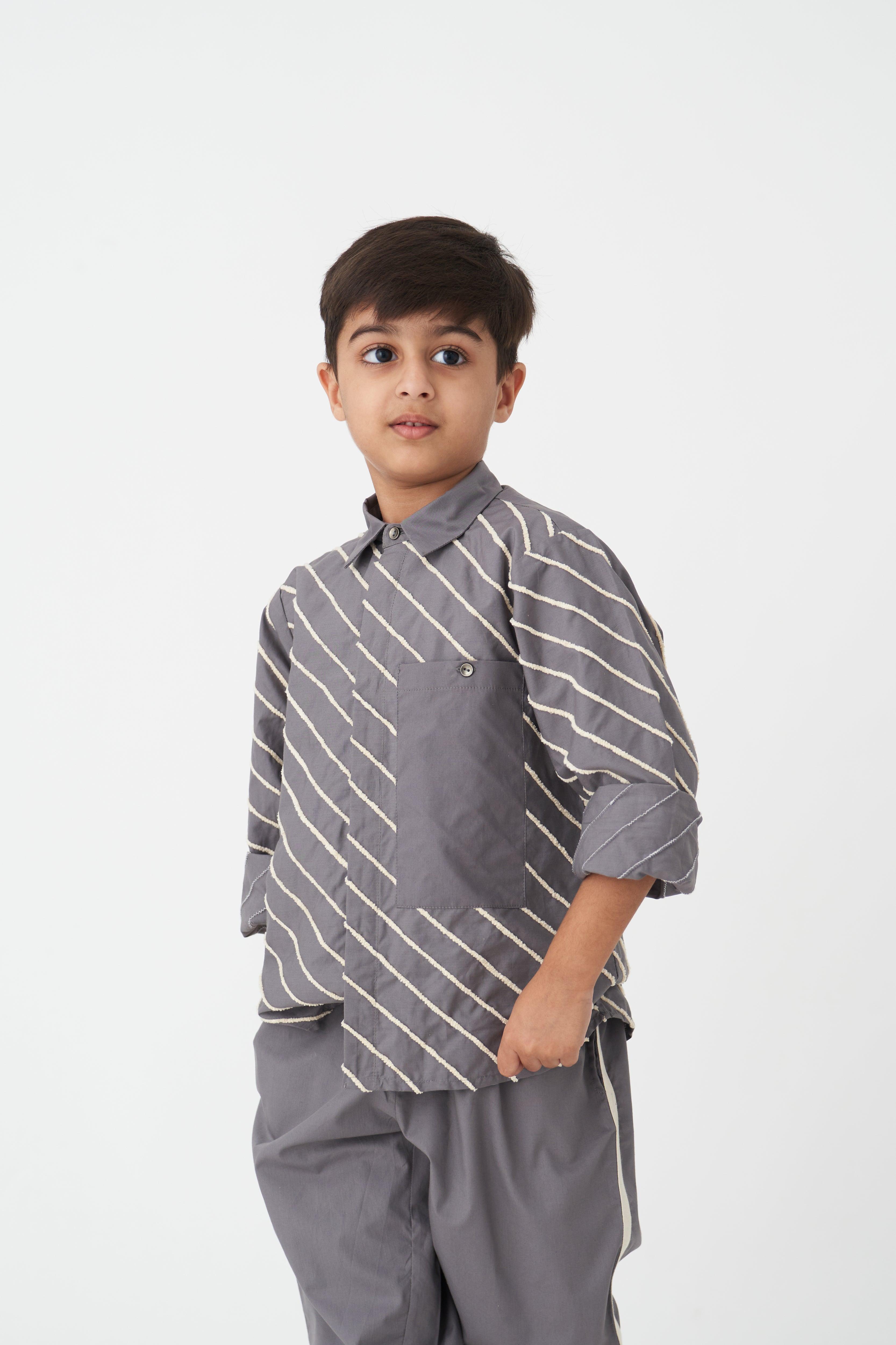 GREY LINEAR EMBROIDERED SHIRT - Totdot