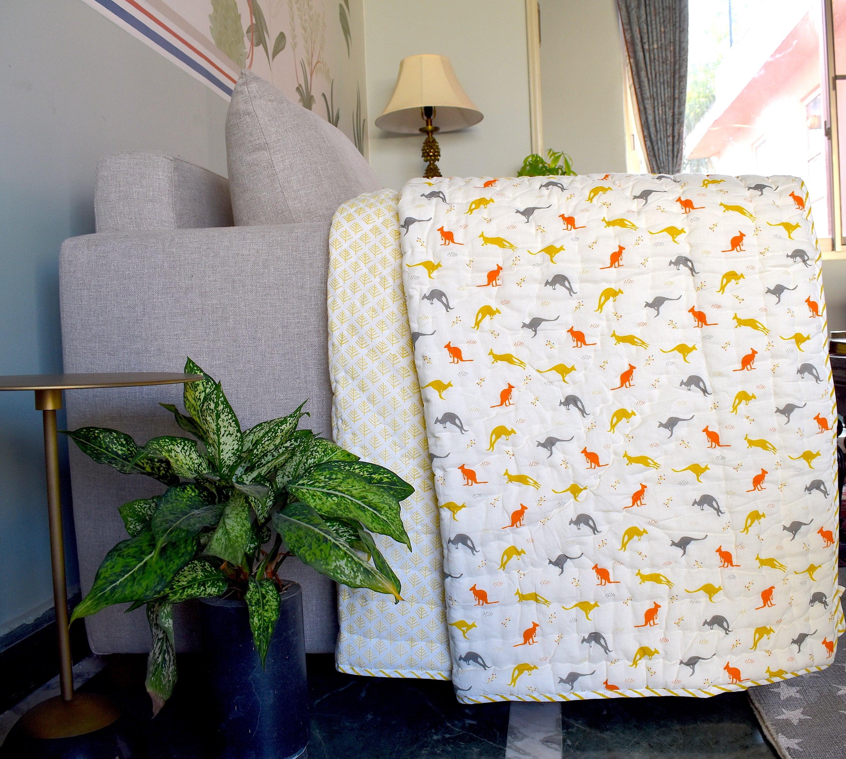 Kangaroo - Reversible Quilt - Totdot