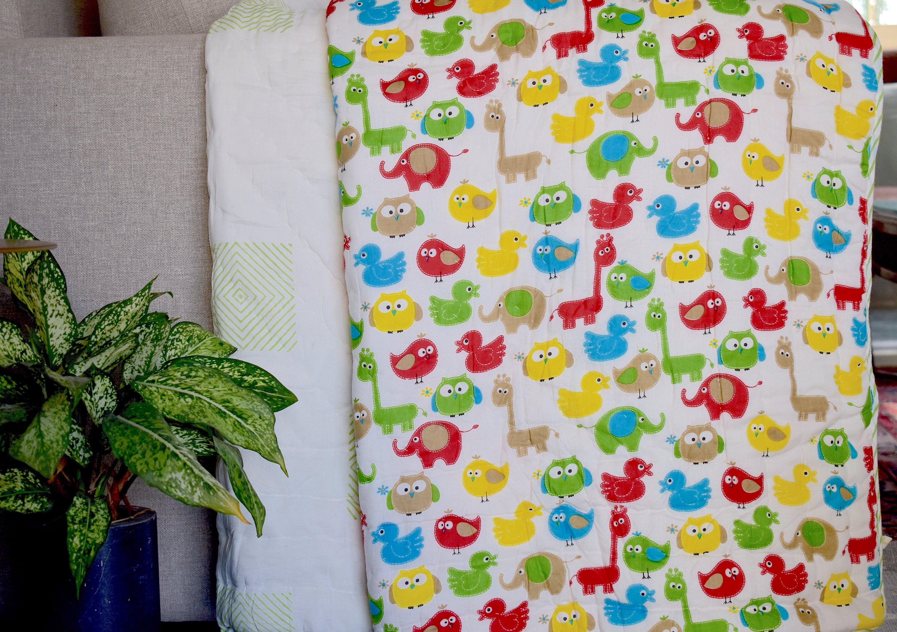 Little Zoo - Reversible Quilt - Totdot