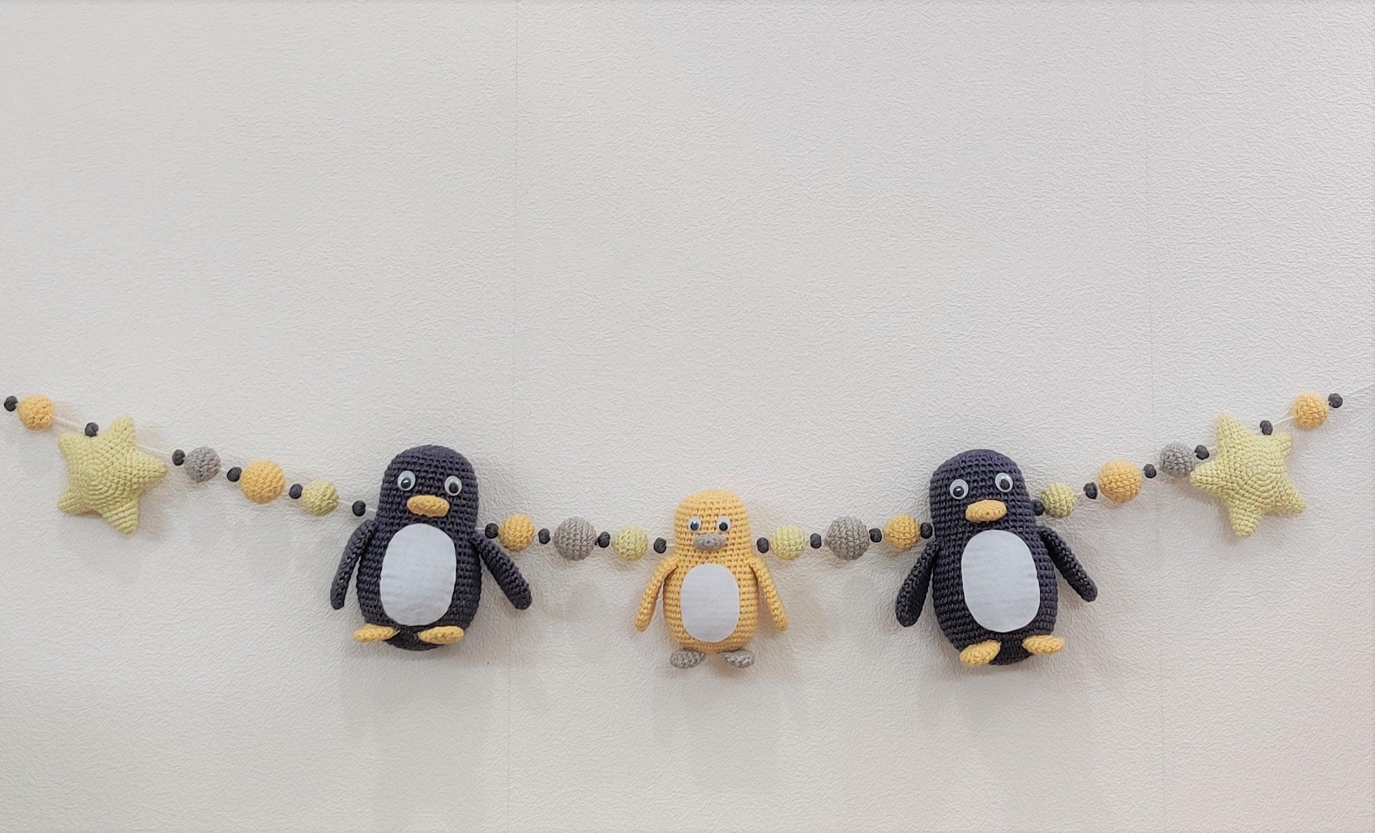 Penguins Bunting - Totdot