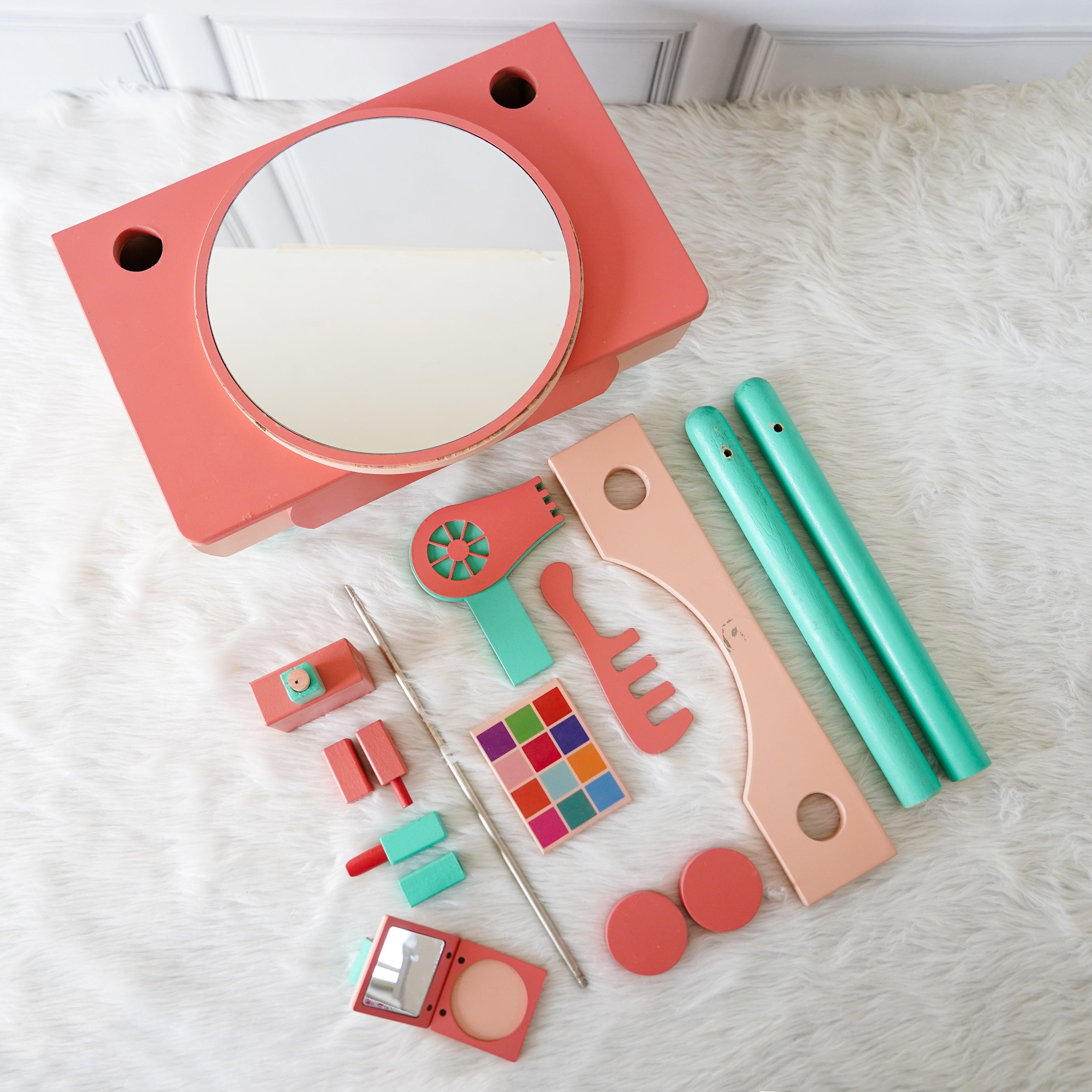 PRETEND PLAY DRESSING TABLE - Totdot