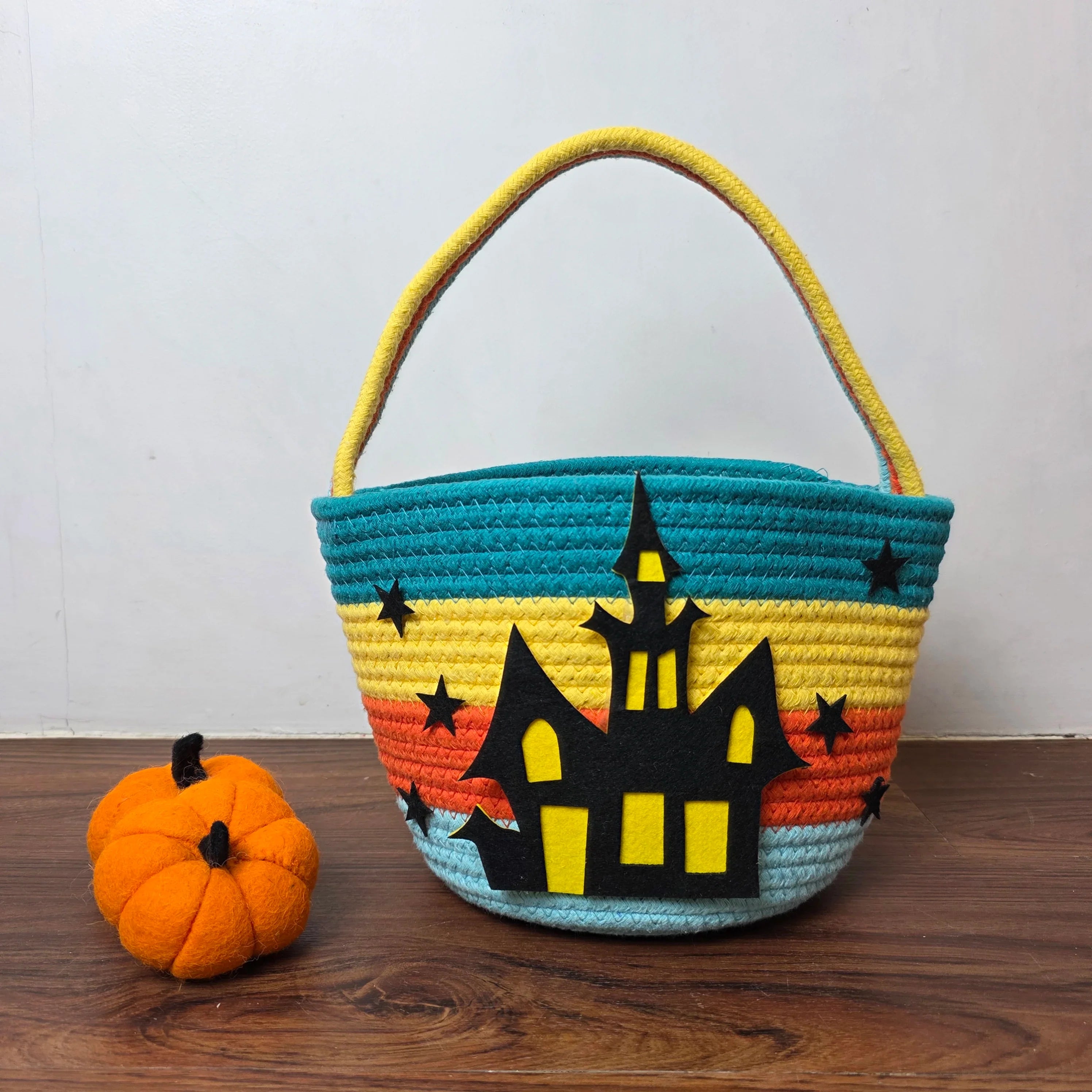 Trick-or-Treat Basket – Haunted House