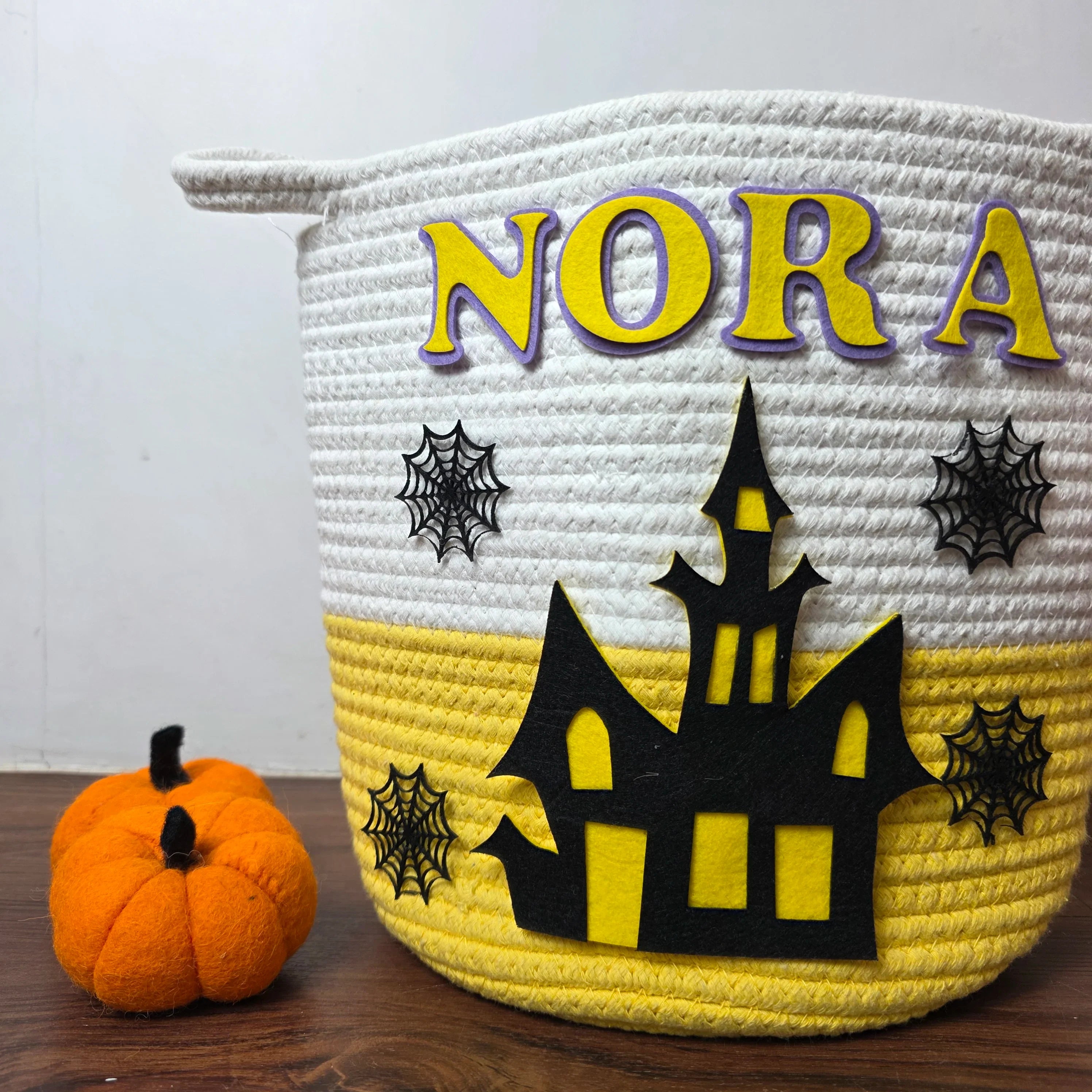 Trick-or-Treat Basket – Creepy Castle