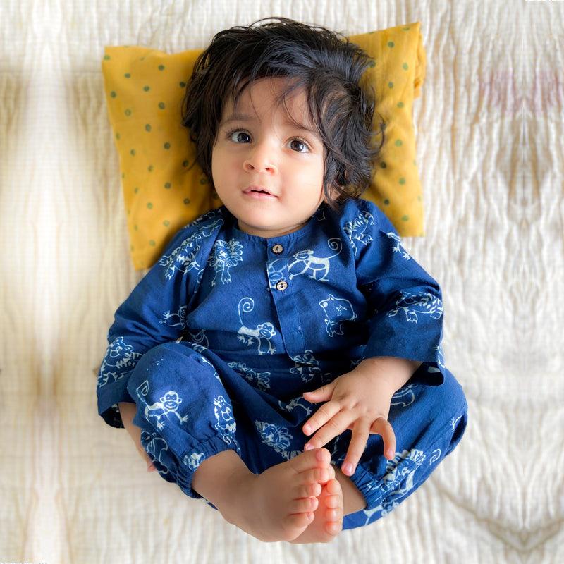 ORGANIC NEWBORN GIFT BUNDLE - ORGANIC RAIDANA KAPOK PILLOW + SWADDLE - Totdot