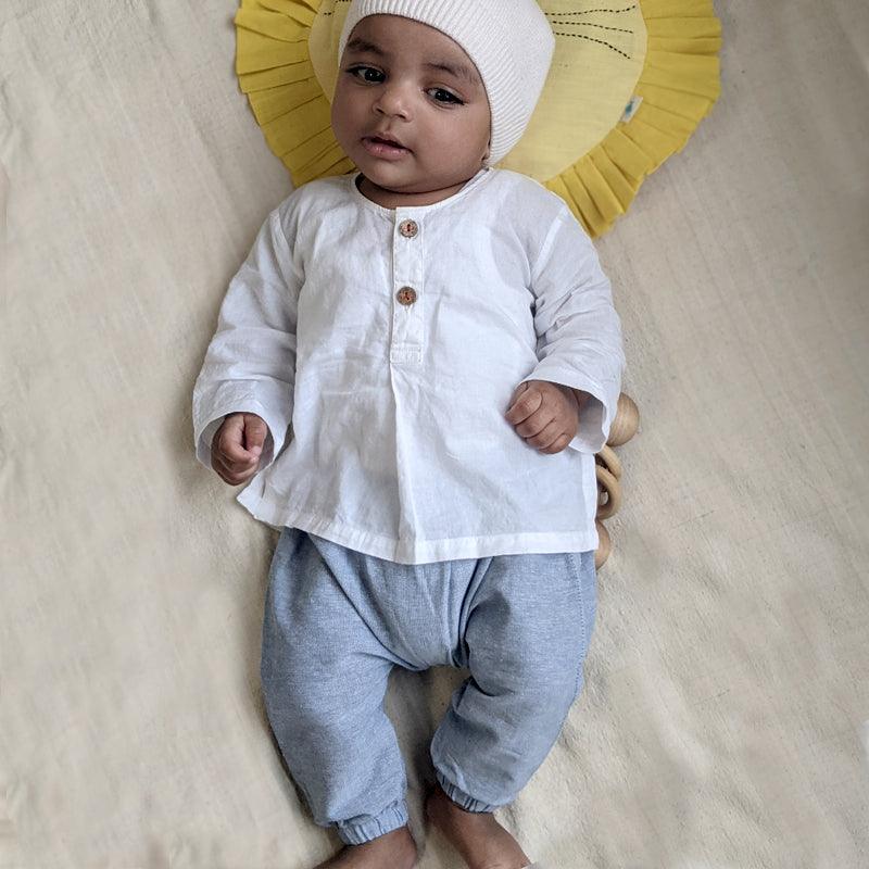 UNISEX ORGANIC ESSENTIAL WHITE KURTA + BLUE CHAMBRAY PANTS - Totdot