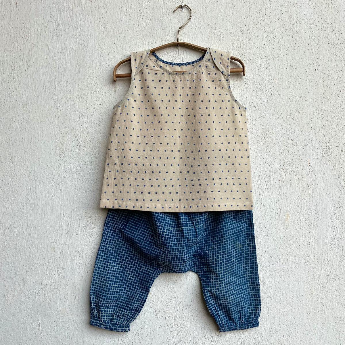 UNISEX ORGANIC ZOO INDIGO RAIDANA JHABLA WITH INDIGO CHECK PANTS - Totdot