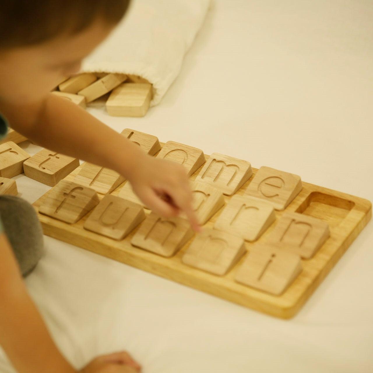 Word builder / Little Bits Montessori tray - Totdot